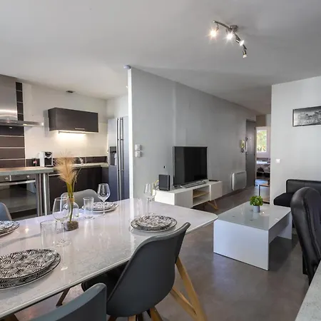 L'évêché - T3 Spacieux&traversant En Hypercentre Apartamento